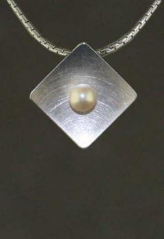 Silber Anhänger mit Perle