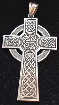 925 Silber Kreuz Anhänger mit keltischen Knoten